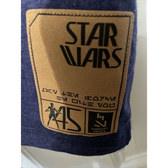 DISNEY STAR WARS Holographic Concept Series That's No Moon T-Shirt Men’s Size 2X - Picture 4 of 7